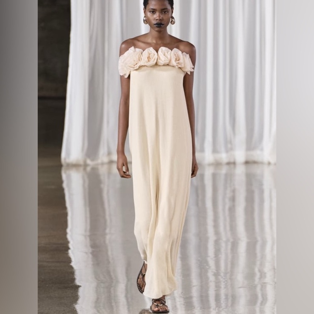 Zara LONG FLORAL KNIT DRESS in Butter